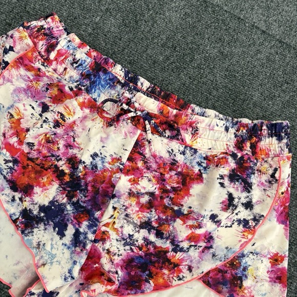 Athleta Shorts Womens Size Large Multicolor Floral Print Hypersonic Petal Shorts - Picture 1 of 10